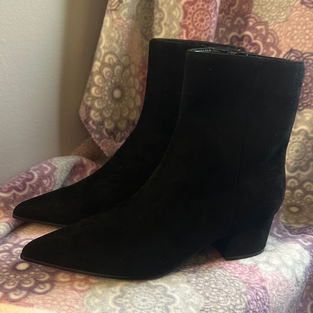 Nine West Elegant Black Ankle Boots
